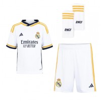Dětský Fotbalový dres Real Madrid Antonio Rudiger #22 2023-24 Domácí Krátký Rukáv (+ trenýrky)